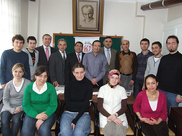 Vakıf Yönetimi İstanbul'daki Burs Alan Öğrencilerimizle