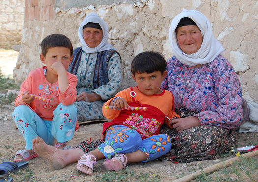 Karayakuplu Kadınları