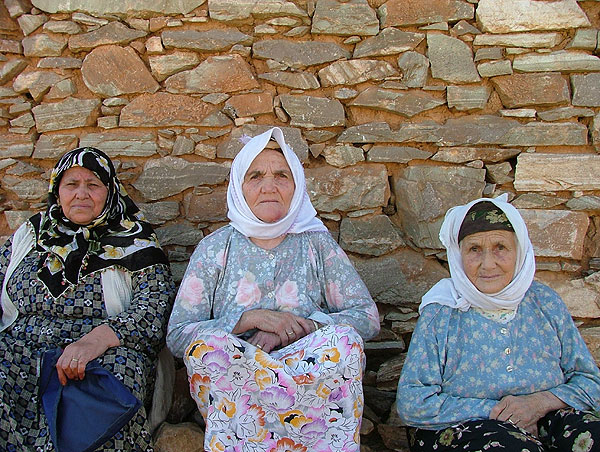 Yerel Kıyafetli Bekiköylü Kadınlar