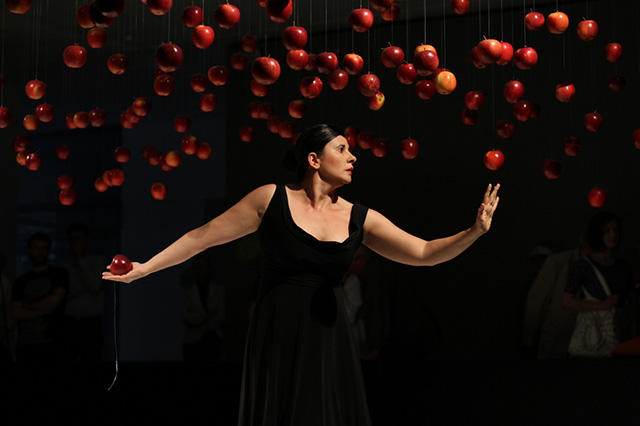 Kırkyarenli Nezaket EKİCİ - Dünyaca Ünlü Performans Sanatçısı